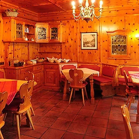 Bergpension Gasthofkreuz Country house