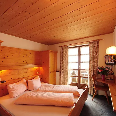 Bergpension Gasthofkreuz * Zams